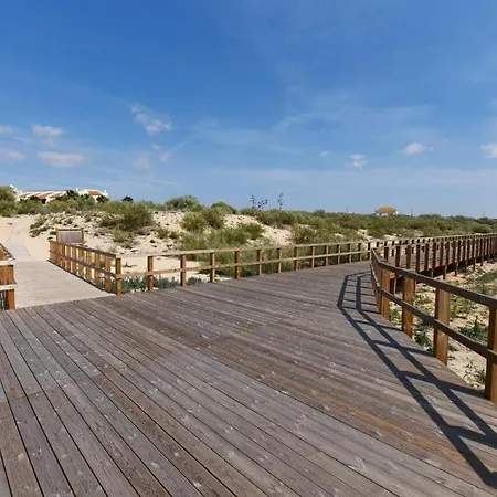 Beach Praia Lota With Unspoilt Sea View And Use Of Pool 公寓 *